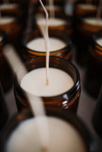 Load image into Gallery viewer, Black Cardamom & Cream